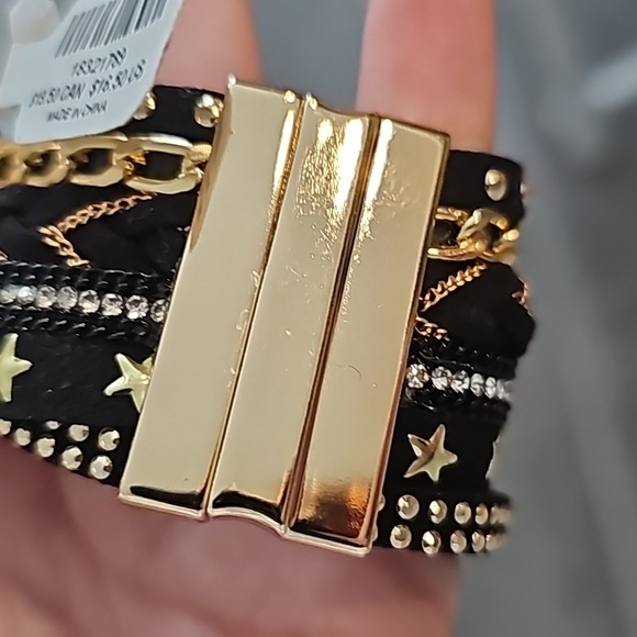 5/25 ❤️ Torrid 3/4 Magnetic Multilayer Bracelet Black Stars Gold Colored Accents - Picture 4 of 5